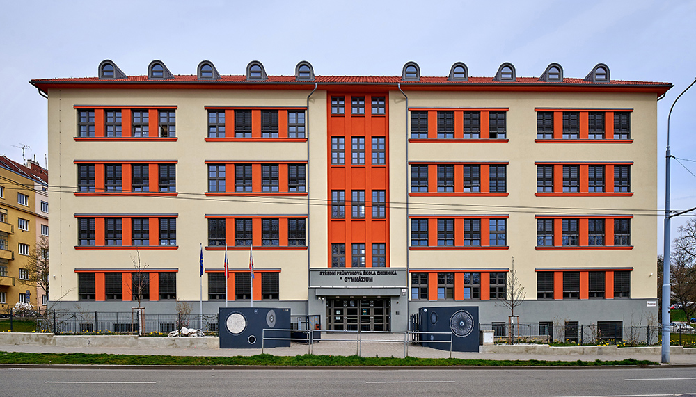 Secondary Chemical Engineering School and Gymnasium Brno, Pionýrská